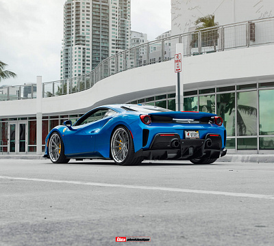 Фото дисков HRE S104SC на Ferrari 488