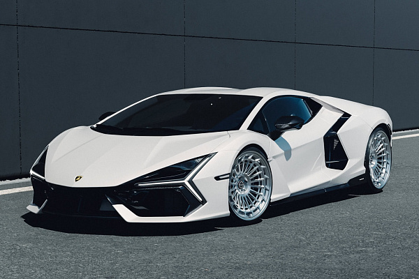 Фото дисков Brixton Forged TR11 AERO1 Полированный лак на Lamborghini Revuelto