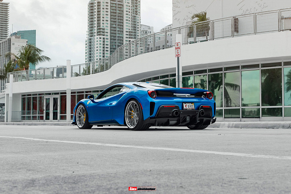 Ferrari 488 Pista