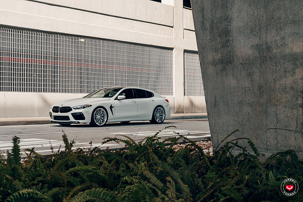 Фото дисков Vossen S21-02 Глянцевый лак на BMW 8/M8