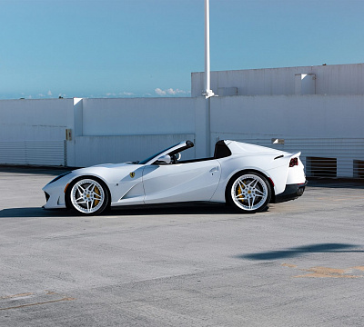 Фото дисков Anrky S3-X3 на Ferrari 812