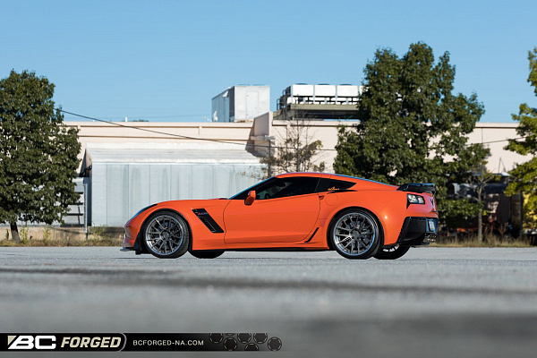 Фото дисков BC Forged HCA383 Сатиновый графит на Chevrolet Corvette C7