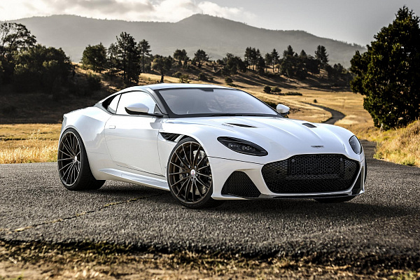 Фото дисков HRE P103 Сатиновая бронза на Aston Martin DBS 3