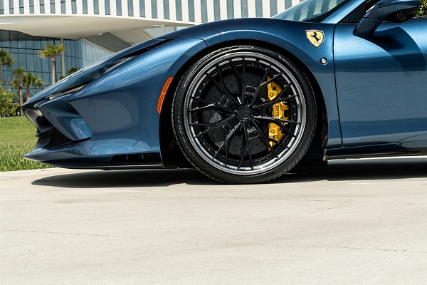 Фото дисков Anrky S3-X5 Черный сатин на Ferrari F8