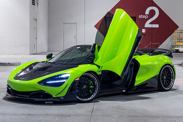 Фото дисков Strasse Wheels SV10M Deep Concave FS Черный глянец на McLaren 720S