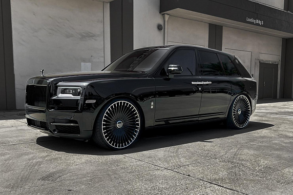 Фото дисков Giovanna Tulum Алмазная проточка на Rolls-Royce Cullinan