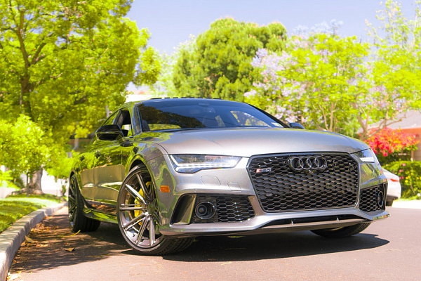 Фото дисков CEC C882 Глянцевый темный лак на Audi A/RS 7 (4G)