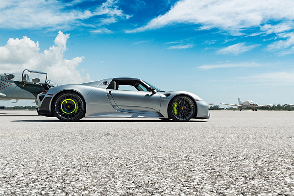 Фото дисков Anrky AN20 Aerosport Глянцевый темный лак на Porsche 918 Spyder