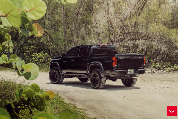 Фото дисков Vossen HF6-4 Черный глянец на Chevrolet Colorado