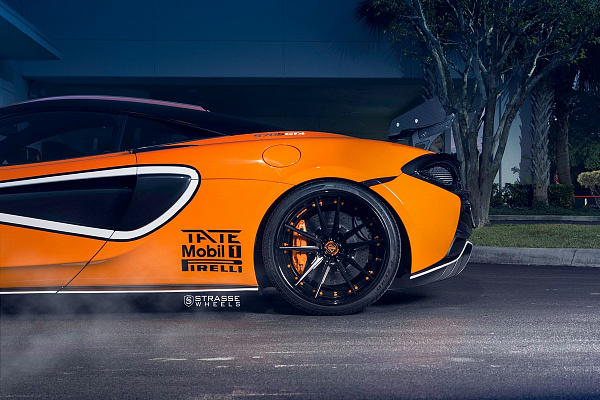 Фото дисков Strasse Wheels SV1 Deep Concave FS Черный глянец на McLaren 570S