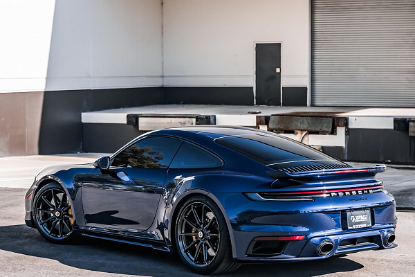 Фото дисков Brixton Forged R11-R Глянцевый темный лак на Porsche 911 VIII