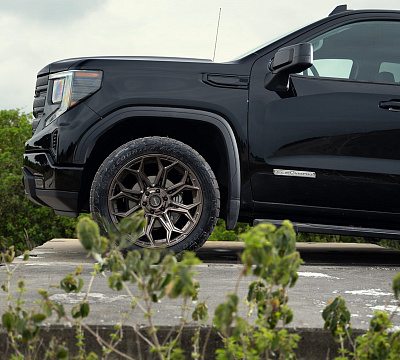 Фото дисков 4PLAY 4P83 на GMC Sierra IV