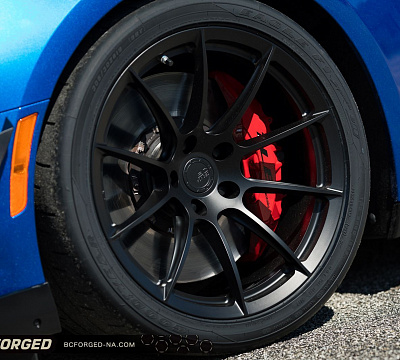 Фото дисков BC Forged RZ05 на Chevrolet Camaro VI