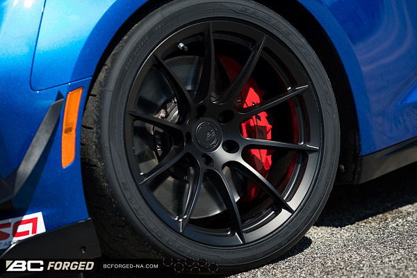 Фото дисков BC Forged KL13 Черный матовый на Chevrolet Camaro VI