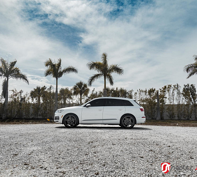 Фото дисков Vossen HF-1 на Audi Q7 (4M)