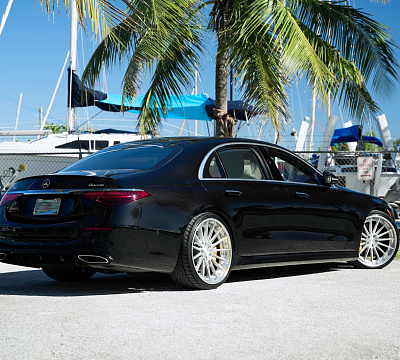 Фото дисков Strasse Wheels SV15 Deep Concave FS на Mercedes-Benz S-Class (W223)