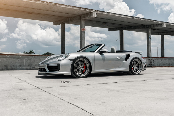 Фото дисков Strasse Wheels SM5R Deep Concave Duoblock Глянцевый тонированный лак на Porsche 911 VII