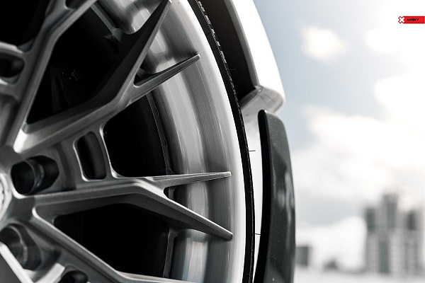 Фото дисков Anrky S3-X5 Сатиновый темный лак на McLaren 600