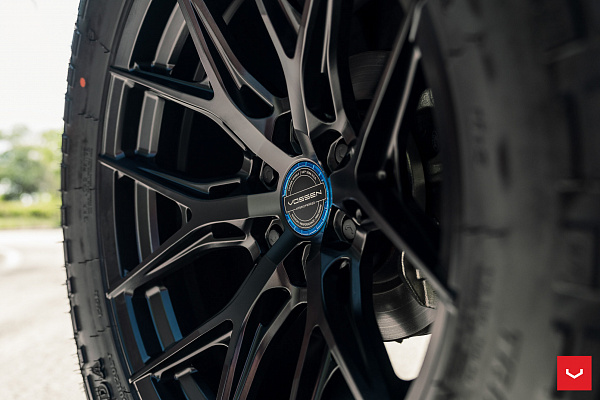Фото дисков Vossen HF6-4 Черный сатин на Ford Bronco