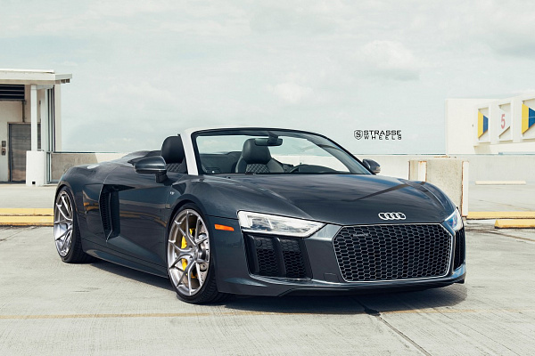Фото дисков Strasse Wheels SM5R Deep Concave Monoblock Сатиновый темный лак на Audi R8 (4S)