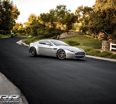 Фото дисков MRR FS06 на Aston Martin Vantage 3