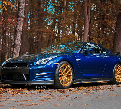 Фото дисков Strasse Wheels SM5R Deep Concave Monoblock на Nissan GT-R