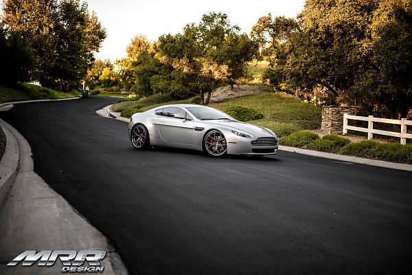Фото дисков MRR FS06 Глянцевый тонированный лак на Aston Martin Vantage 3
