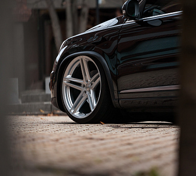 Фото дисков Vossen VFS-5 на Volkswagen Tiguan I
