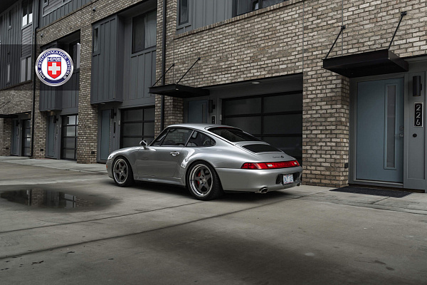 Фото дисков HRE 305 Глянцевый графит на Porsche 911 IV
