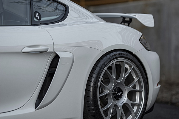 2023 Porsche 718 GT4