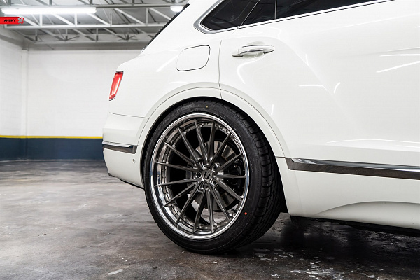 Фото дисков Anrky AN39 Глянцевый темный лак на Bentley Bentayga