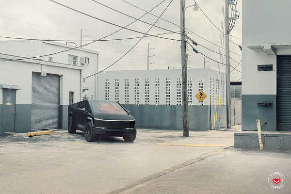 Фото дисков Vossen LC3-11 Черный глянец на Tesla Cybertruck