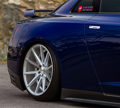 Фото дисков Vossen VFS-1 на Nissan GT-R