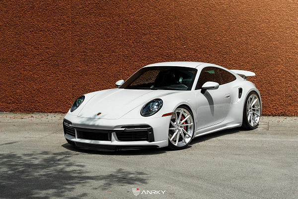 Porsche 992TT