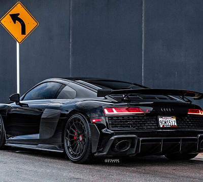 Фото дисков Strasse Wheels SV15FF Deep Concave FS на Audi R8 (4S)