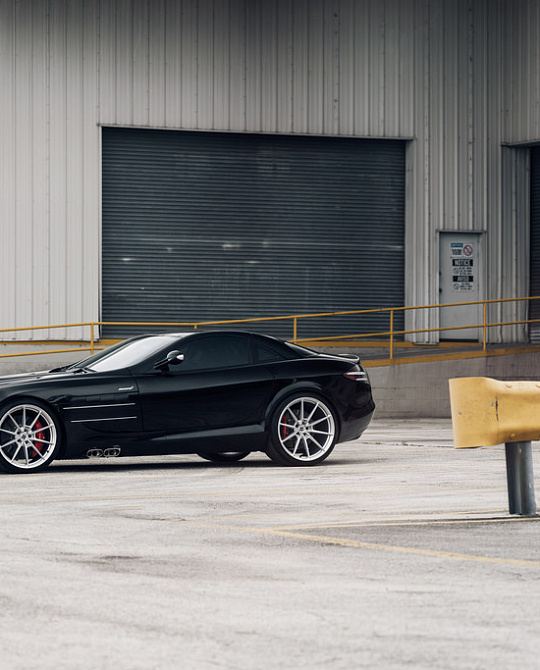 Фото дисков AN18 Сатиновый лак на Mercedes-Benz SLR McLaren
