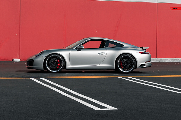 Фото дисков Anrky RS3 Черный глянец на Porsche 911 VII