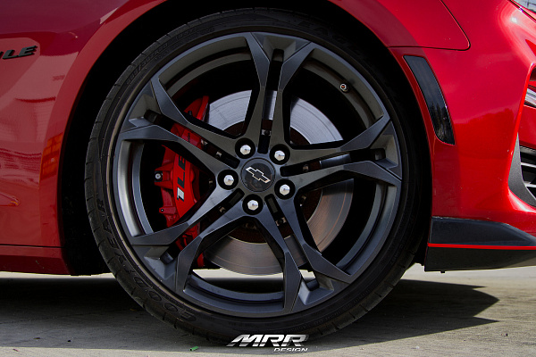 Фото дисков MRR M017 Черный сатин на Chevrolet Camaro VI