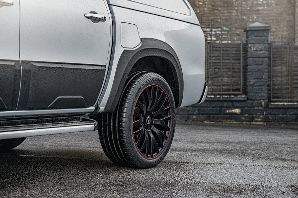 Фото дисков Kahn Kahn RS Черный сатин на Mercedes-Benz X-Class