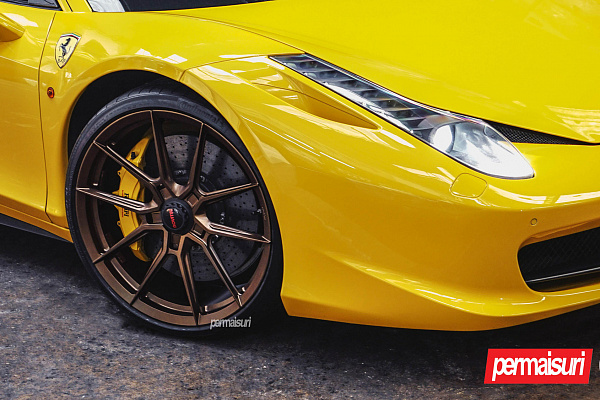 Фото дисков NOVITEC NF10 Сатиновая бронза на Ferrari 458