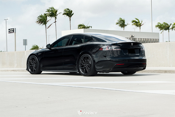 Фото дисков Anrky S1-X1 Черный сатин на Tesla Model S