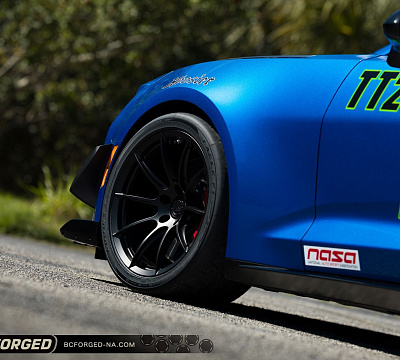 Фото дисков BC Forged RZ05 на Chevrolet Camaro VI
