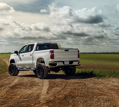 Фото дисков Vossen HF6-5 на Chevrolet Silverado IV