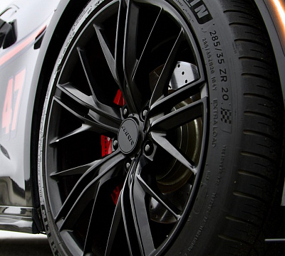Фото дисков MRR M650 на Chevrolet Camaro VI