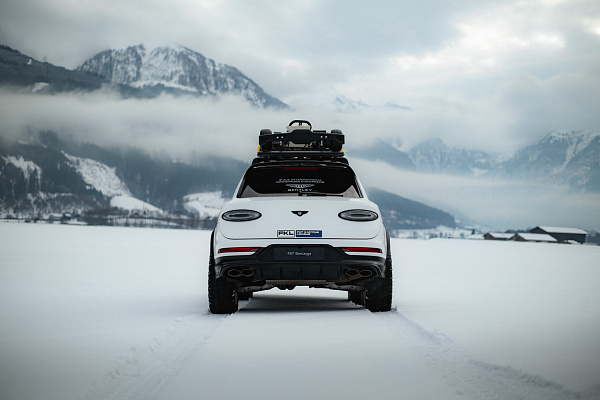 Фото дисков Brixton Forged BX03-M Белый сатин на Bentley Bentayga