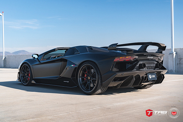 Фото дисков Vossen EVO-2R (3-Piece) Черный сатин на Lamborghini Aventador