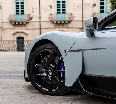 Фото дисков Maserati MC20 BIRDCAGE на Maserati MC20
