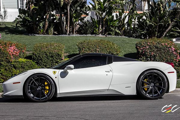 Фото дисков CEC C26 Черный глянец на Ferrari 458