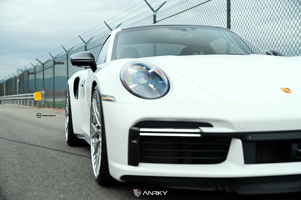 Фото дисков Anrky RS2.3 Сатиновый лак на Porsche 911 VIII