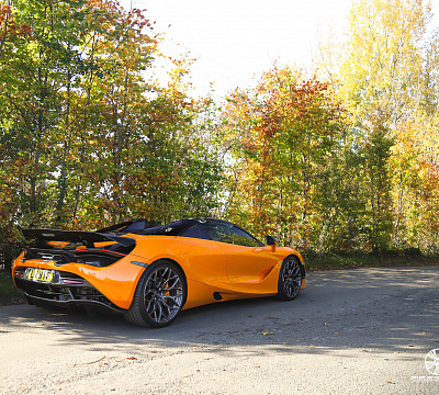 Фото дисков Vossen S17-01 на McLaren 720S